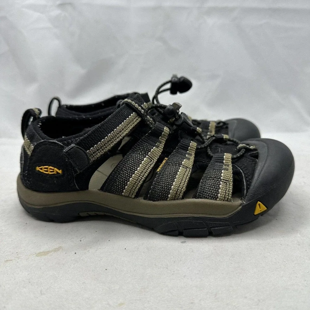 KEEN Newport Hiking Sandals Trail Black Washable 1006541 Youth Boys Size 2Y